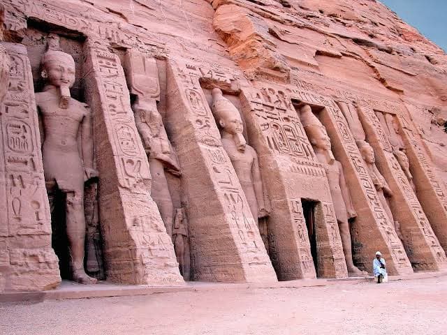 Tour to Abu Simbel and High dam from Aswan